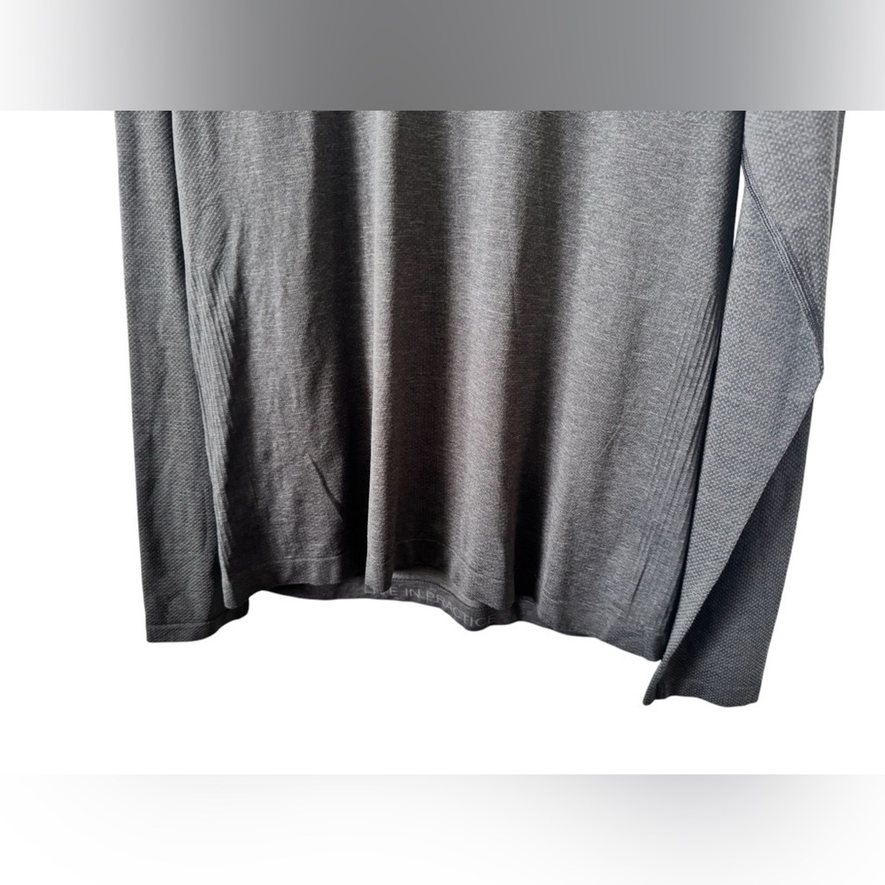 Lululemon Metal Vent Tech Long Sleeve Shirt Dark Charcoal Gray MEDIUM - Picture 3 of 9
